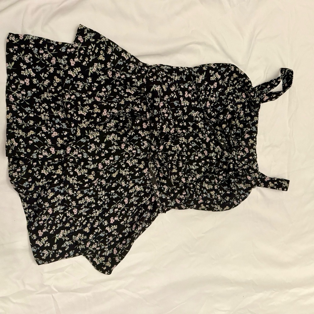 Hannah Banana size 8 Floral Romper double bow black light